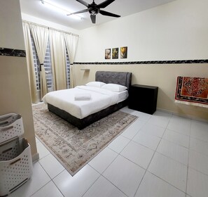 4 chambres, fer et planche Ă repasser, Wi-Fi, draps fournis