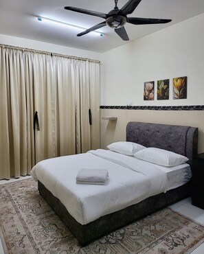4 chambres, fer et planche Ă repasser, Wi-Fi, draps fournis