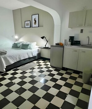 1 Schlafzimmer, Schreibtisch, WLAN