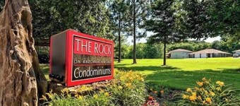 Fayetteville Fun -Modern Condo Near University of Arkansas