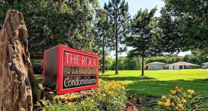 Fayetteville Fun -Modern Condo Near University of Arkansas