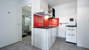 Fridge, microwave, dishwasher, coffee/tea maker