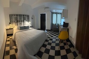 1 Schlafzimmer, Schreibtisch, WLAN