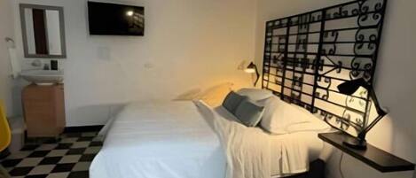 1 Schlafzimmer, Schreibtisch, WLAN