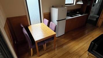 Microwave, stovetop