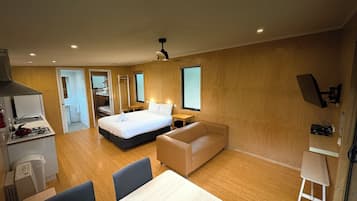 1 habitación, tabla de planchar con plancha y internet