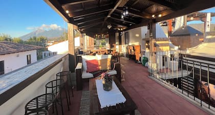 Stunning Casa Bella Vista Antigua/downtown /1 to 12 🙋/AC,/Wiff/lux rooftop Deck