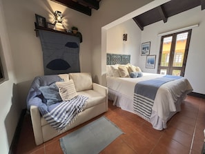 4 chambres, fer et planche à repasser, Wi-Fi, draps fournis