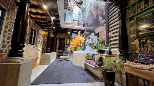 Casa Bella Vista Antigua guatemala/4 bed/4 blocks central park  10 P./AC,/Wiffi