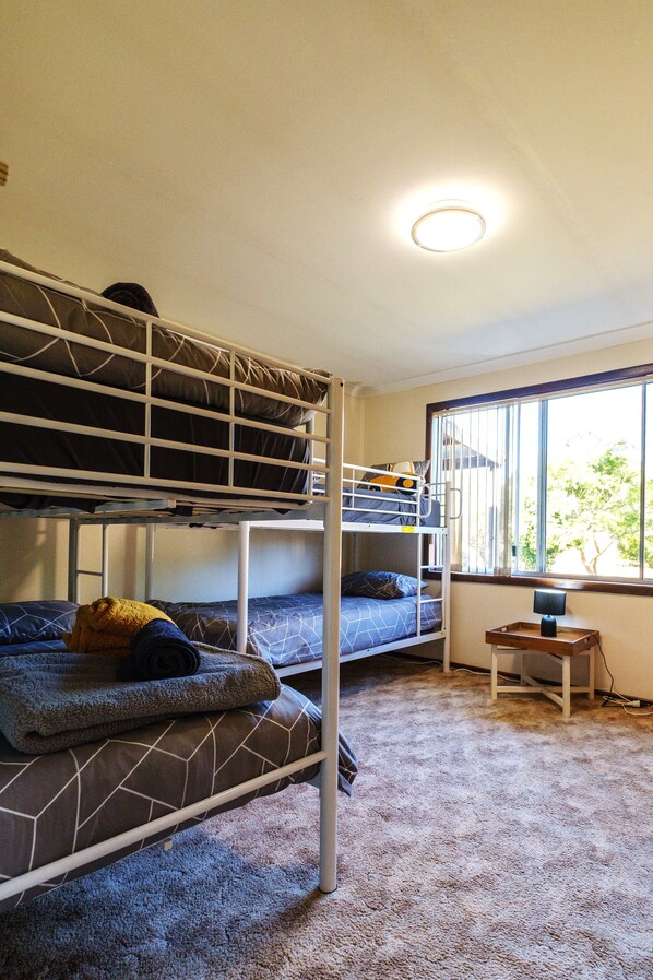 4 chambres, fer et planche Ă repasser, Wi-Fi, draps fournis