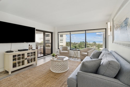Oceanfront | Private Balcony | 3rd Floor Amelia Surf and Racquet Condo