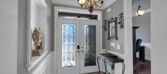 4BR - 10 Min to Downtown & Airport - Gym/Pool Table