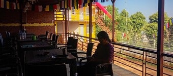 Everest Home Stay Apartment Timal II