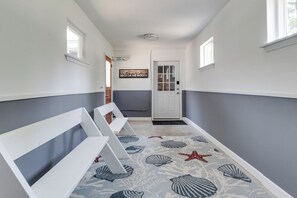 Interior - Lakeside Retreat on South Scott Lake – Pet Friendly | Sleeps 8 (Bangor)