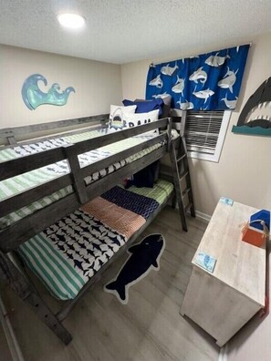3 bedrooms, WiFi, bed sheets