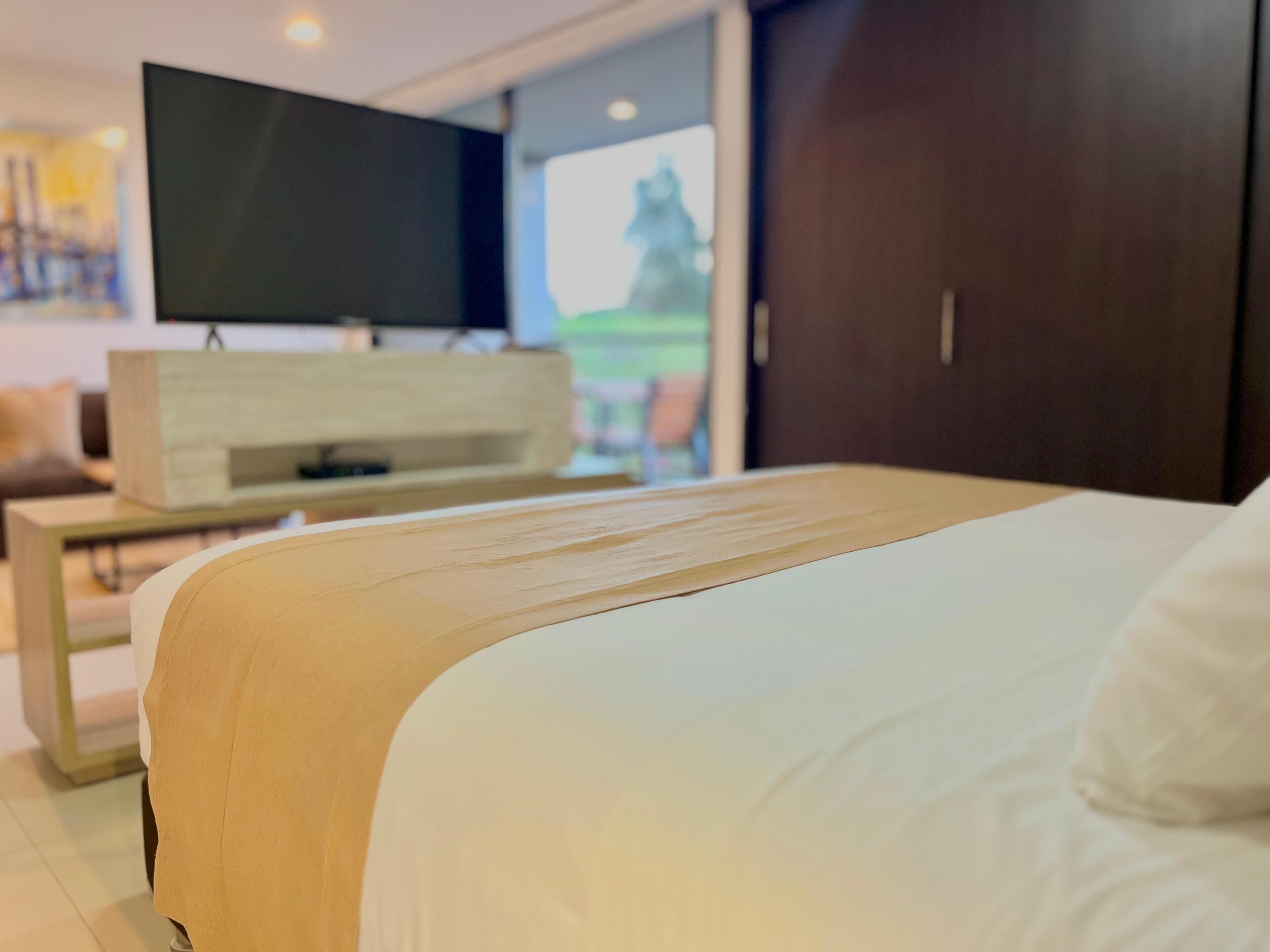 1 bedroom, in-room safe, desk, iron/ironing board