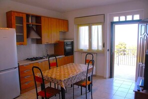 Private kitchen - Apartment Beach View with Terrace (Petacciato)