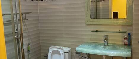 Håndklæder, Sæbe, Toiletpapir