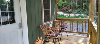 ADK Getaway "The Beech House"-New 1 Bedroom Cottage 1 mile from Adirondack Park
