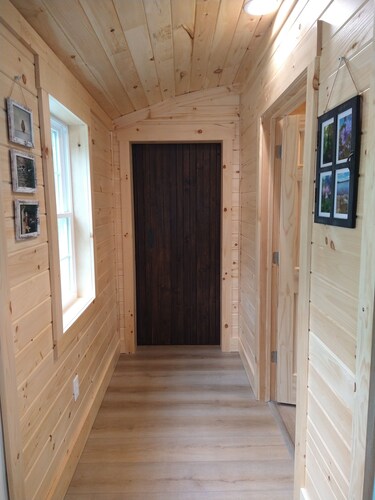 ADK Getaway "The Beech House"-New 1 Bedroom Cottage 1 mile from Adirondack Park