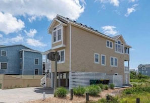 Exterior - Patriot's Place - Corolla, Ocean Sands, 180 Yds to Beach, Pool, Hot Tub, Pool Table, Pets OK (Corolla)