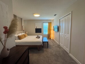 5 camere, ferro/asse da stiro, culla da viaggio, Wi-Fi gratuito