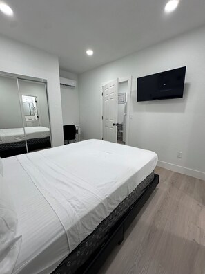 1 bedroom, desk, iron/ironing board, free WiFi