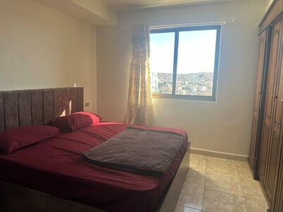 Charming 1-bedroom apartment with WiFi, AC in lovely Jabal Amman