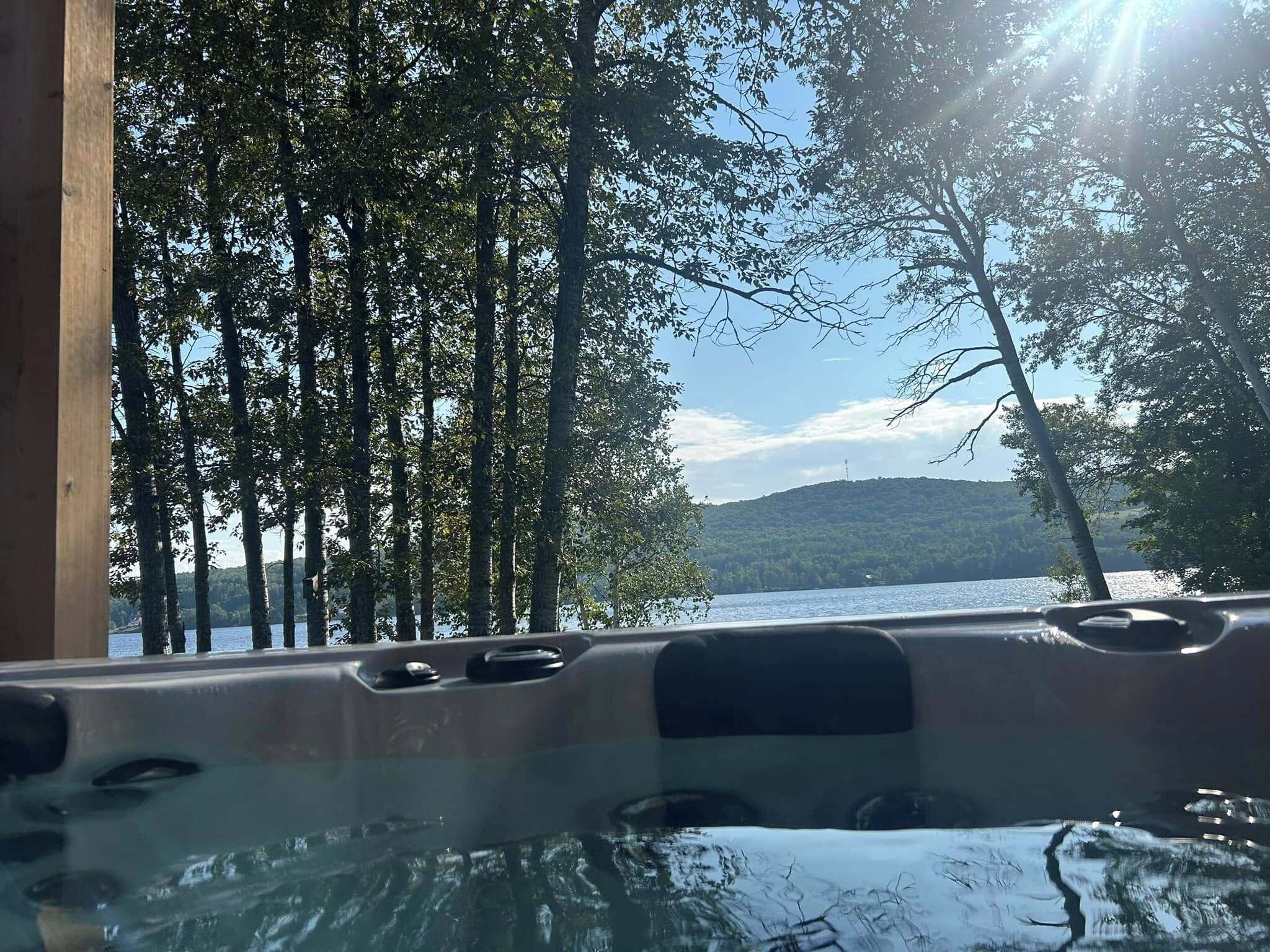 Bain à remous extérieur