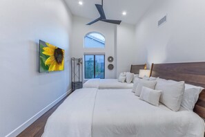 4 slaapkamers, een strijkplank/strijkijzer, gratis wifi, beddengoed