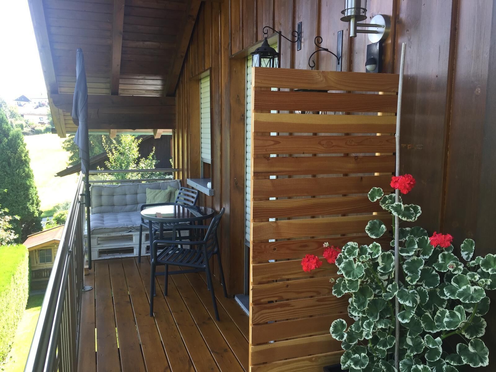 Ferienwohnung mit Balkon-Balkon