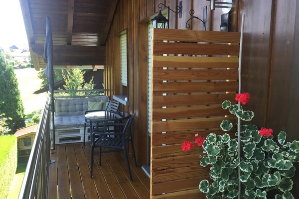 Ferienwohnung mit Balkon-Balkon
