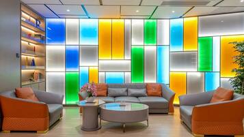 Coin salon dans le hall