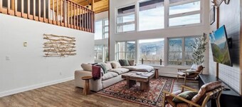 Luxury Ski Lodge w Hot Tub + Sauna Bartlett, NH