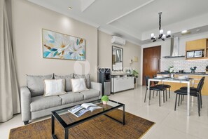 Living area - Minale by Kozystay - Kuningan (Jakarta)