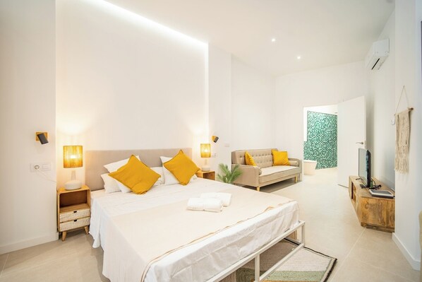 Fer et planche à repasser, accès au Wi-Fi (inclus), literie fournie