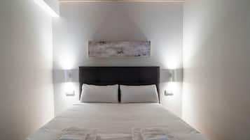 Een strijkplank/strijkijzer, reisbedje, gratis wifi, beddengoed