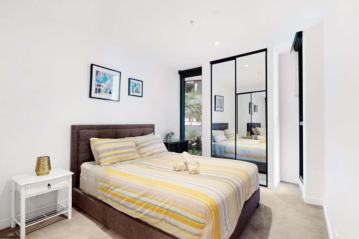2 bedrooms, iron/ironing board, travel cot, WiFi