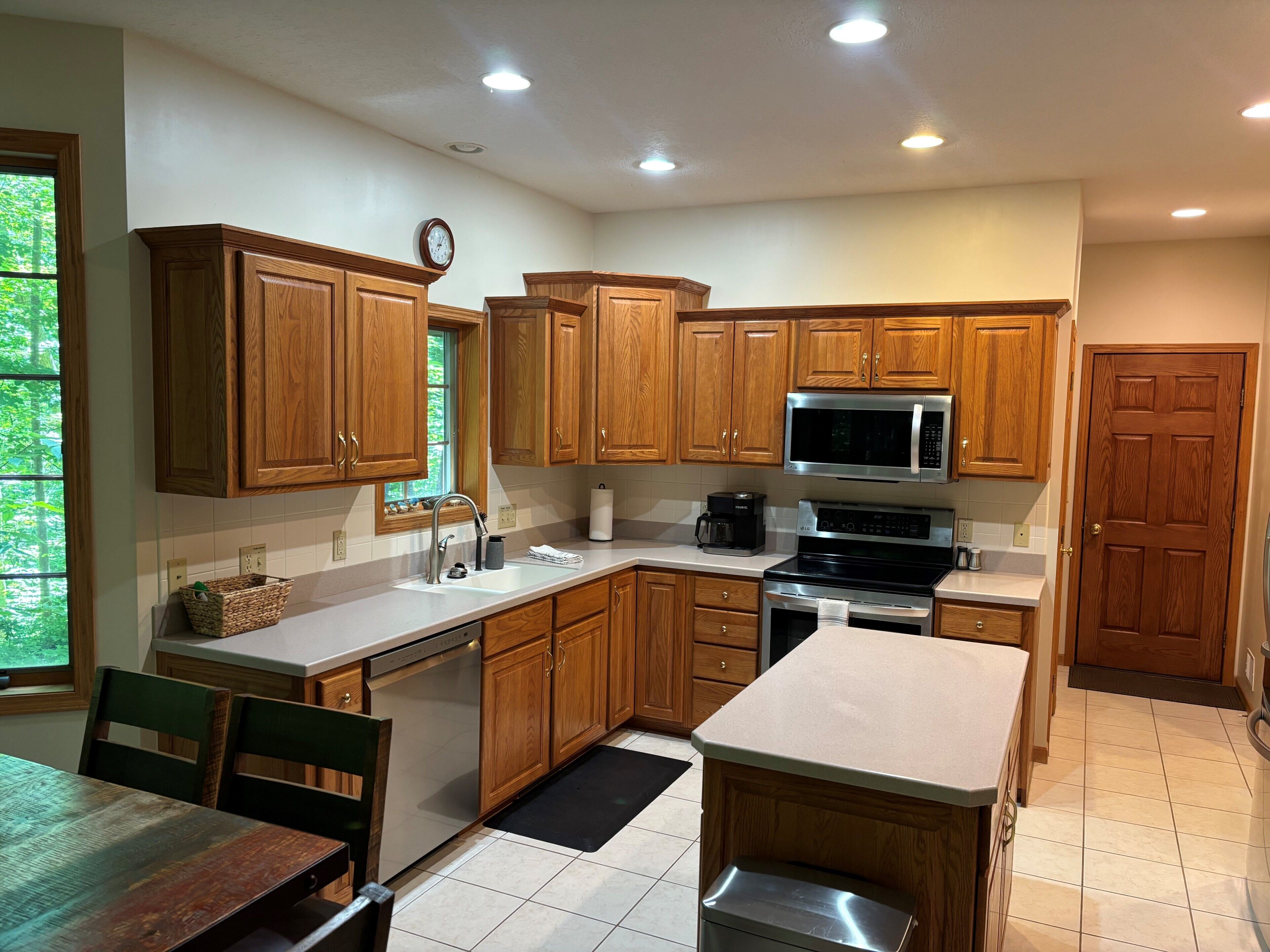Microwave, oven, stovetop, dishwasher
