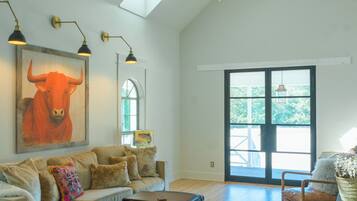 Téléviseur connecté, foyer