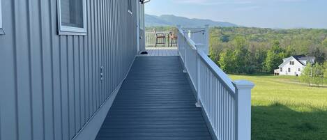 المنطقة المحيطة بالمنشأة