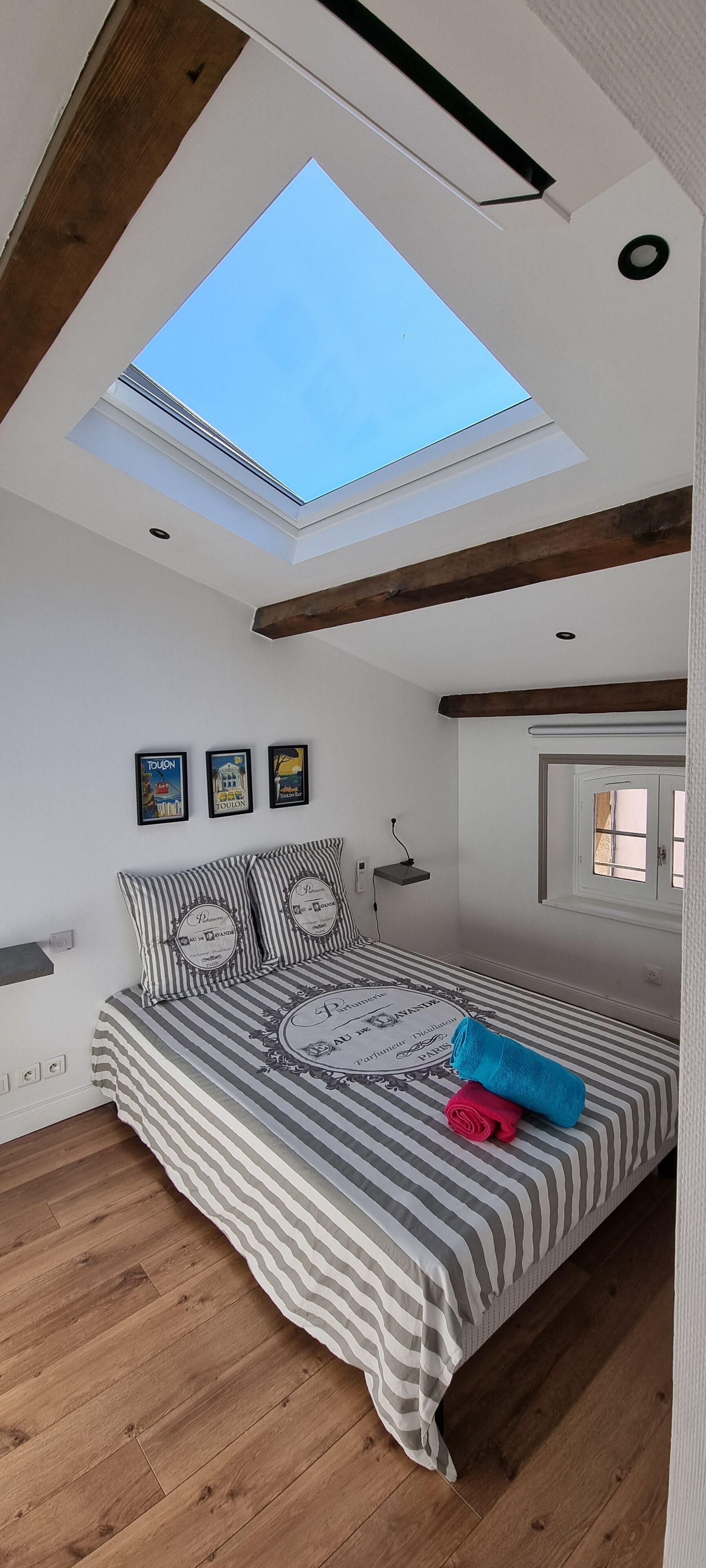 2 slaapkamers, een strijkplank/strijkijzer, wifi, beddengoed