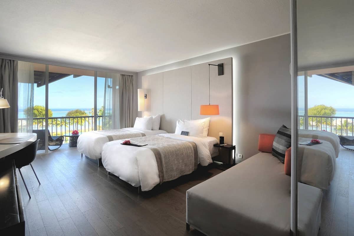 Luxury Twin Room, Ocean View | Premium bedding, minibar, in-room safe, desk