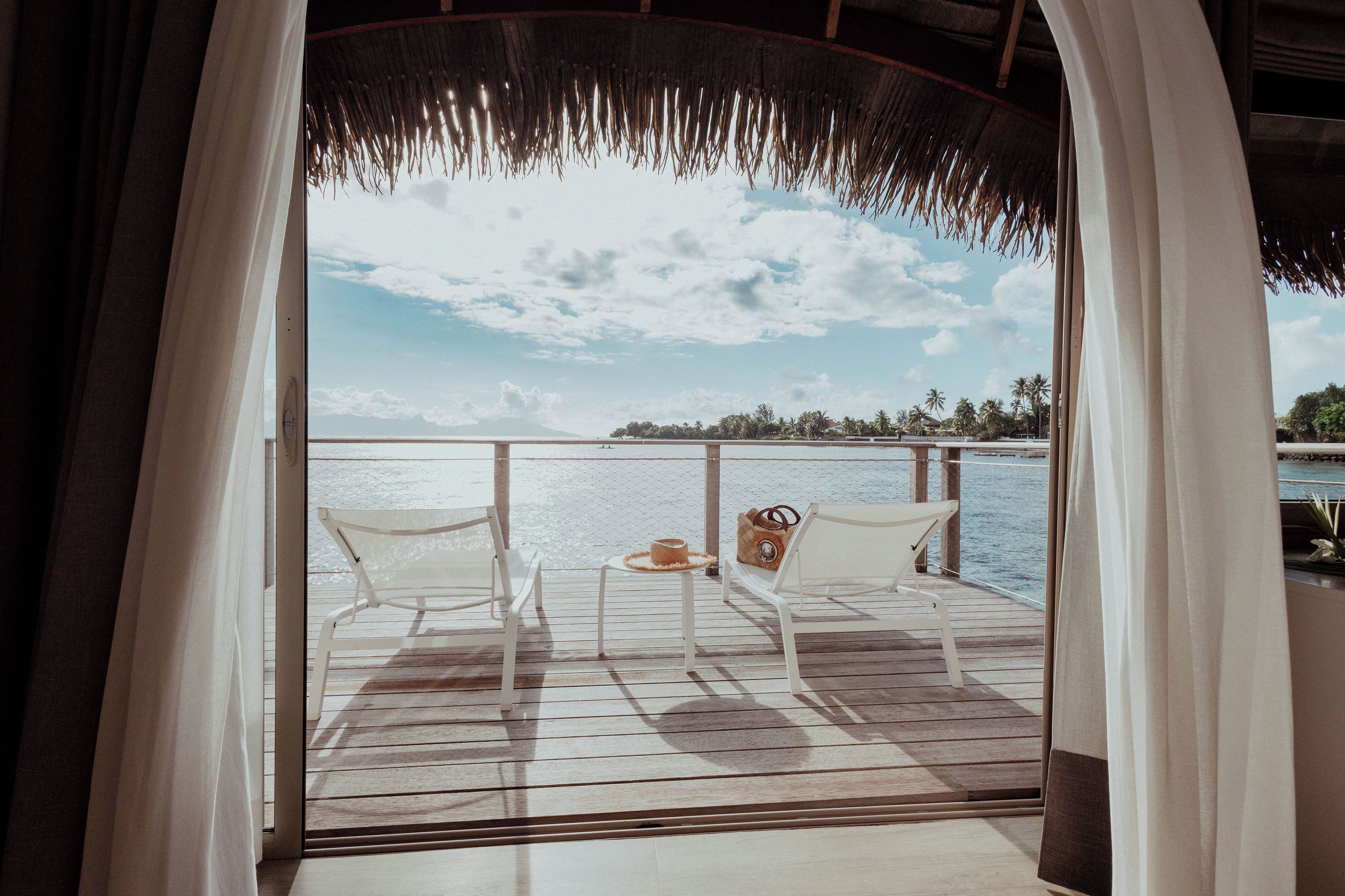 Bungalow de lujo, vistas a la laguna | Vistas al mar