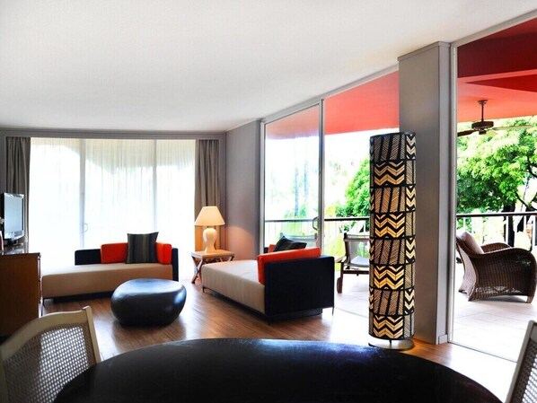 Senior Suite | Premium bedding, minibar, in-room safe, desk - Tahiti Lagoon Resort (Punaauia)