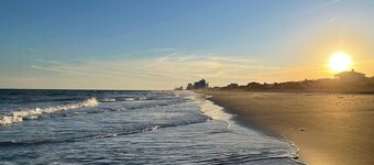 Golf course view condo / close to the beach