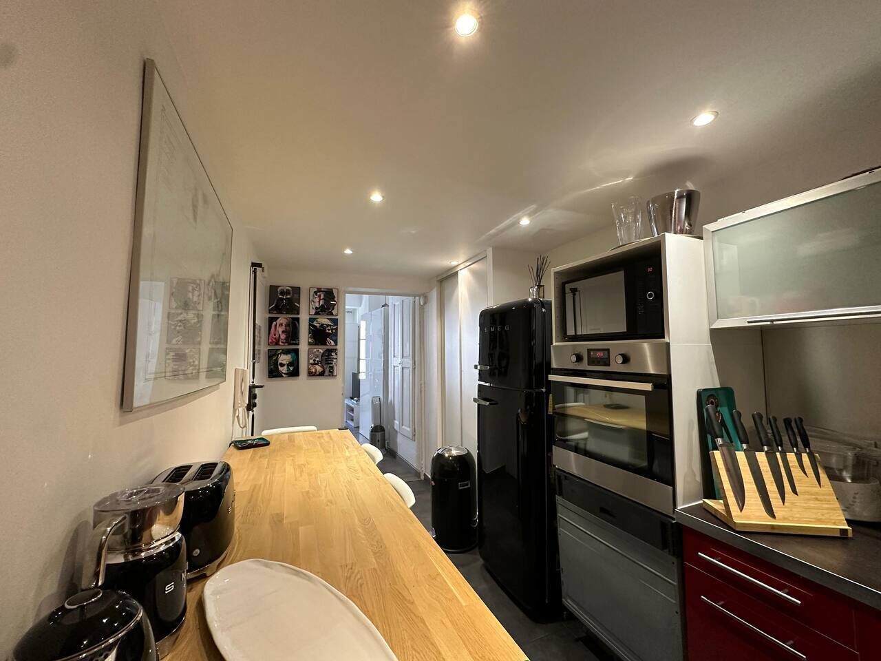 Kühlschrank, Mikrowelle, Ofen, Geschirrspüler