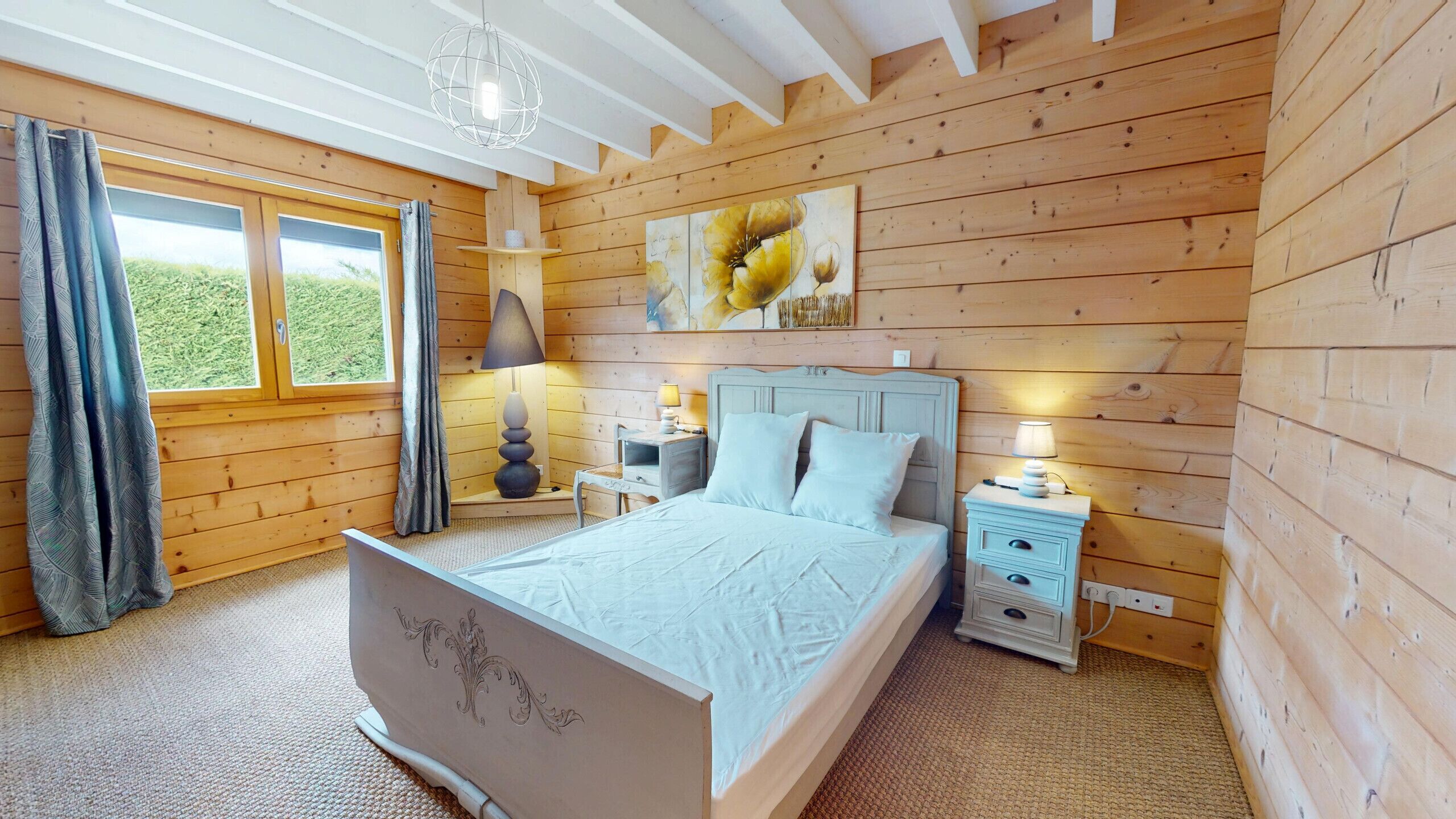 3 slaapkamers, een strijkplank/strijkijzer, wifi (toeslag)