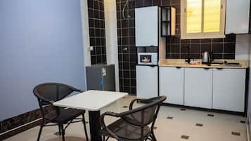 Fridge, microwave, stovetop