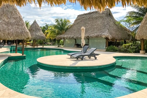 Tropical getaway with modern amenities, wildlife viewing and beach club